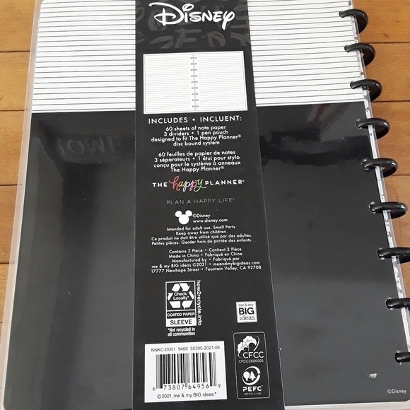 Disney Minnie and Mickey Notebook and Pouch Kit - Picture 10 of 11